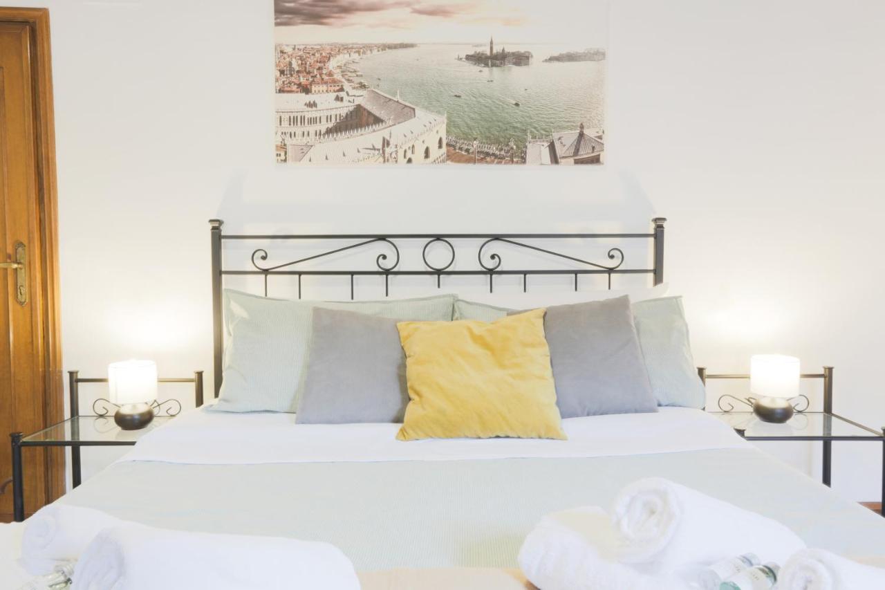 Santa Croce Guest House Venedik Dış mekan fotoğraf