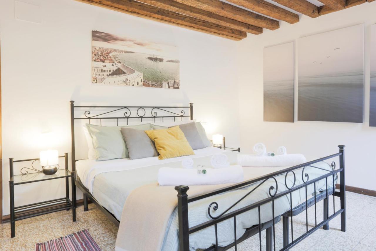 Santa Croce Guest House Venedik Dış mekan fotoğraf