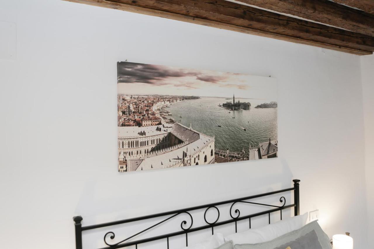 Santa Croce Guest House Venedik Dış mekan fotoğraf